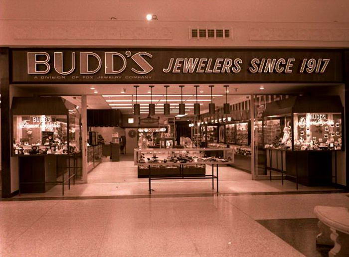 West Main Mall - Old Phptp (newer photo)